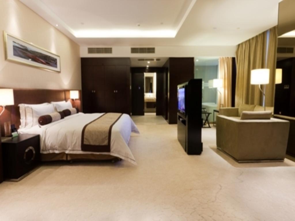 Jiazheng International Energy Hotel Huaqiao  Zewnętrze zdjęcie